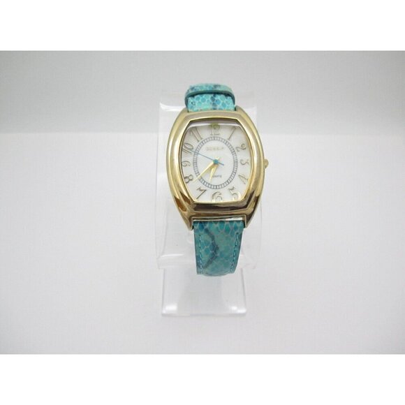 Women Gossip Quartz WR Analog 31mm Dial Watch (G966) "New Battery" - Picture 5 of 9